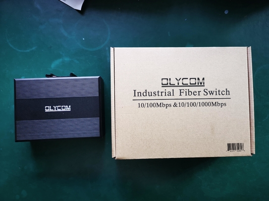 Interruptor de red de OLYCOM 12Port Gigabit Ethernet industrial con 8 el dinar portuario IP40 montado sobre carriles del POE 4 portuarios SFP 240W